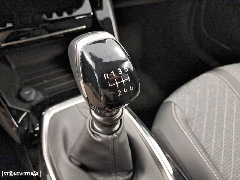 Peugeot 2008 1.2 Allure - 18