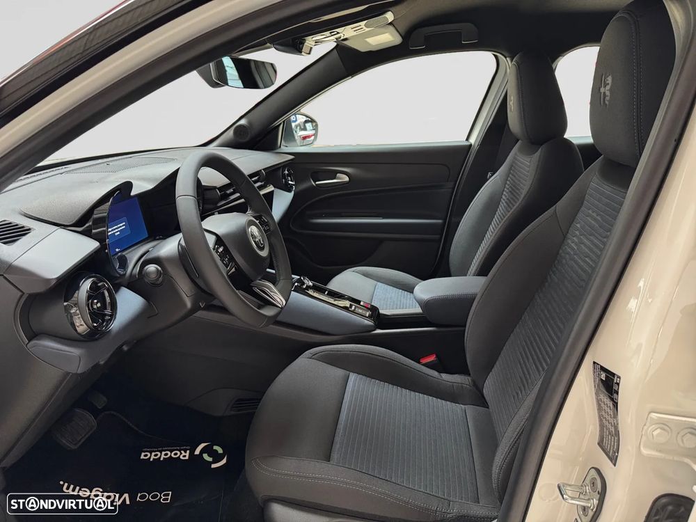 Alfa Romeo Junior 1.2 eDCT6 - 10