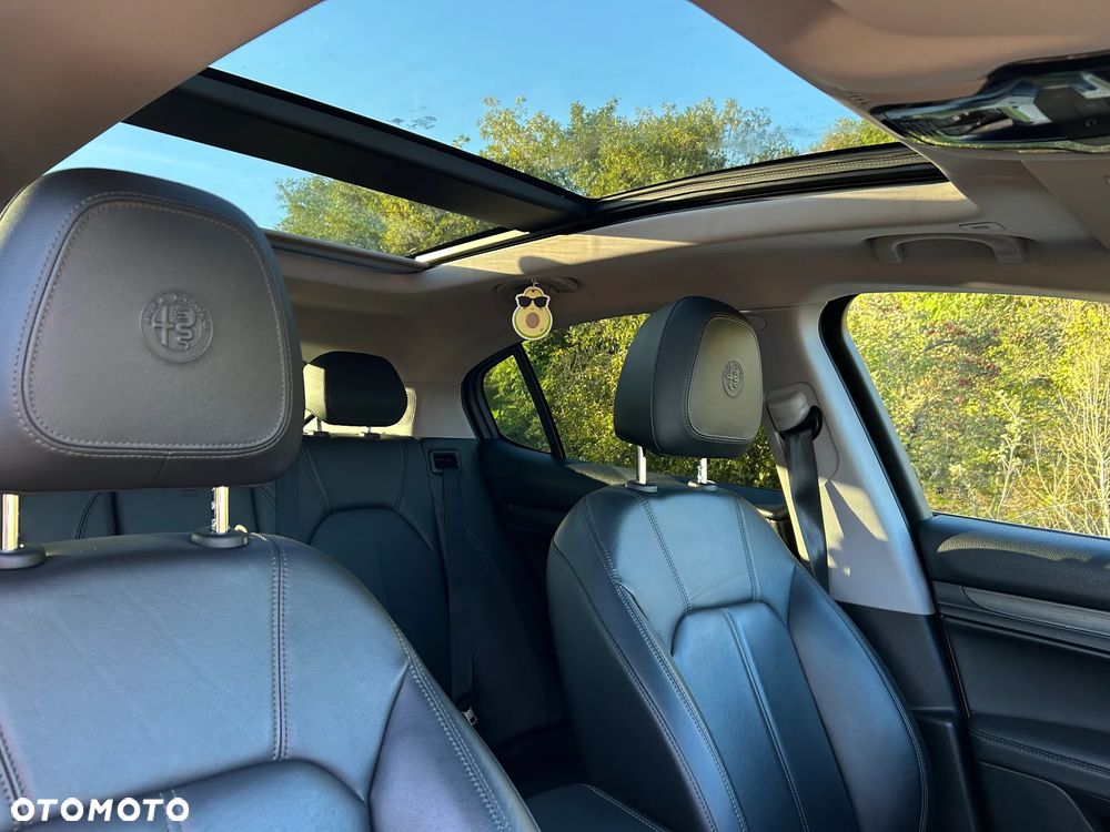 Alfa Romeo Stelvio 2.0 Turbo TI Q4 - 11