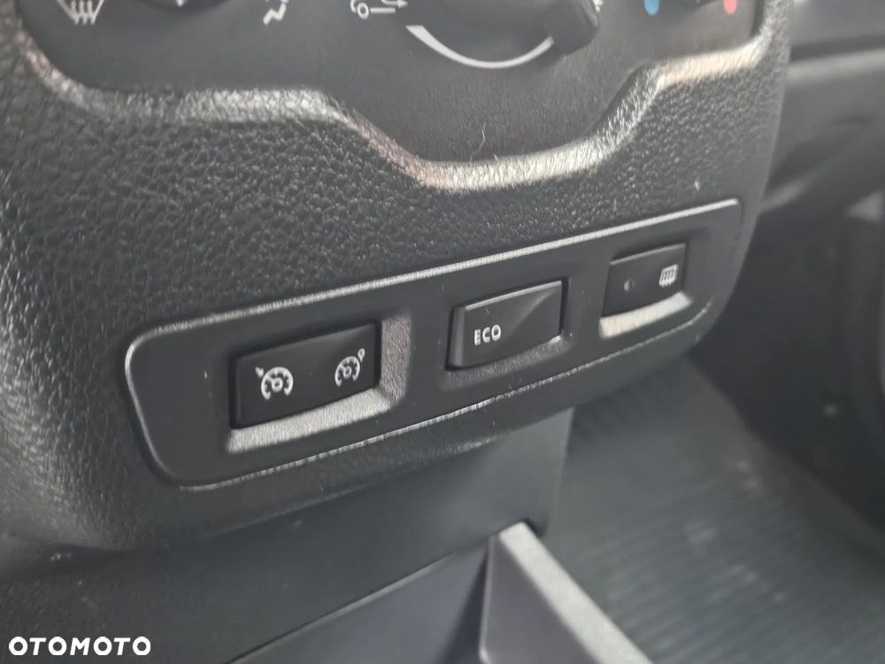 Dacia Lodgy 1.6 SCe Laureate S&S - 21