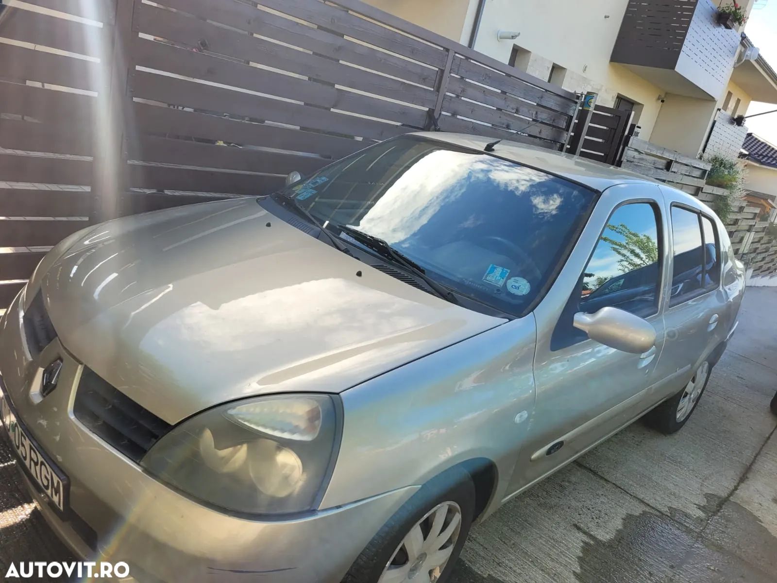 Renault Symbol - 1