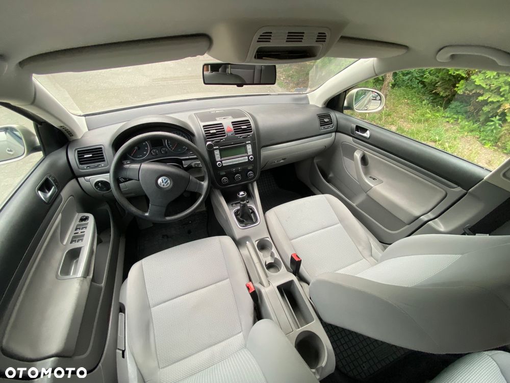 Volkswagen Golf 1.6 Comfortline - 8