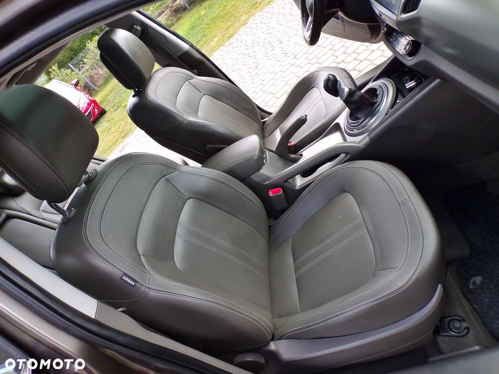 Kia Sportage 1.7 CRDI 2WD Vision - 24