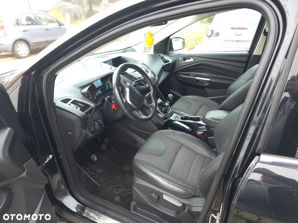 Ford Kuga 1.6 EcoBoost 2x4 Titanium - 19