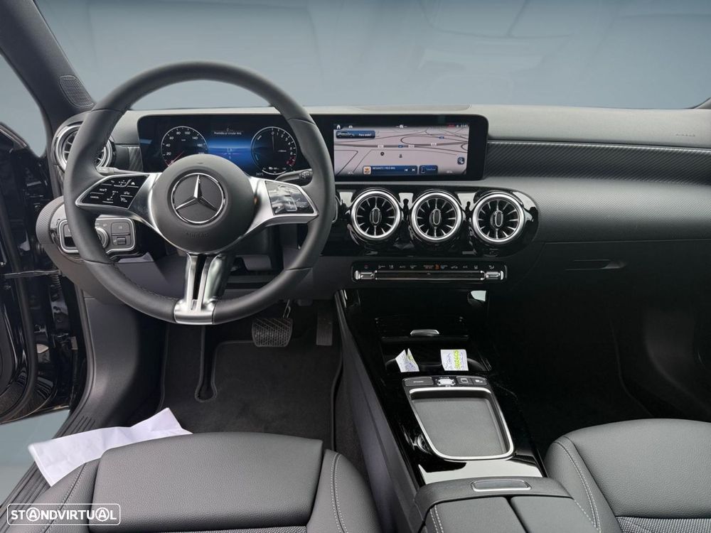 Mercedes-Benz A 250 Limousine e - 12