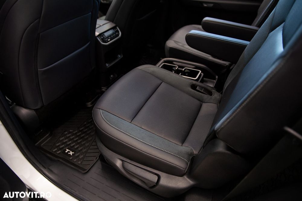 Lexus TX500 H - 9