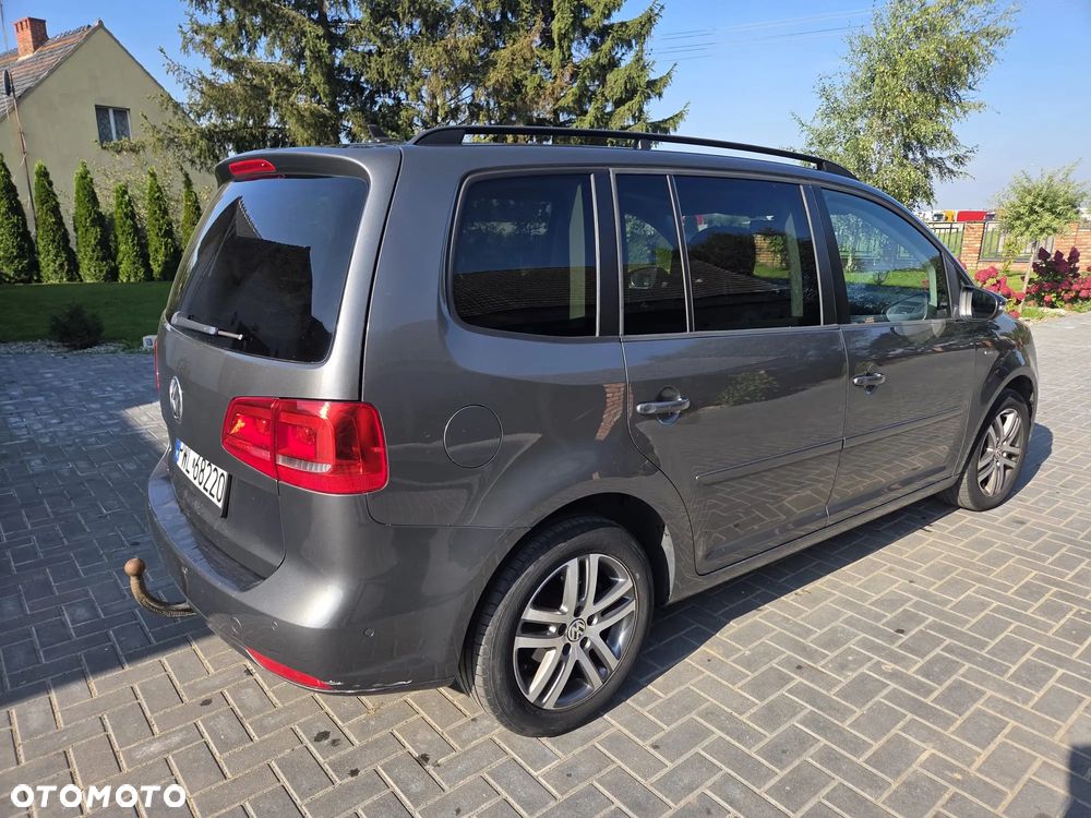 Volkswagen Touran - 9