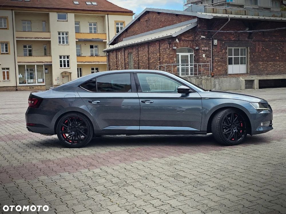 Skoda Superb 2.0 TSI 4x4 Sportline DSG - 5