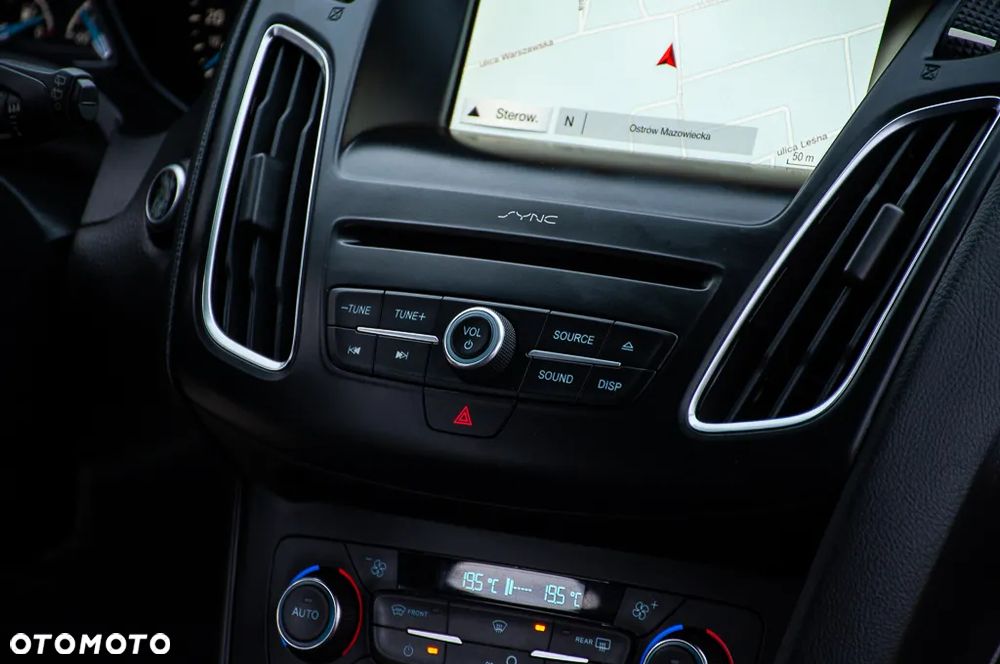 Ford Focus 1.5 EcoBoost Titanium ASS - 11
