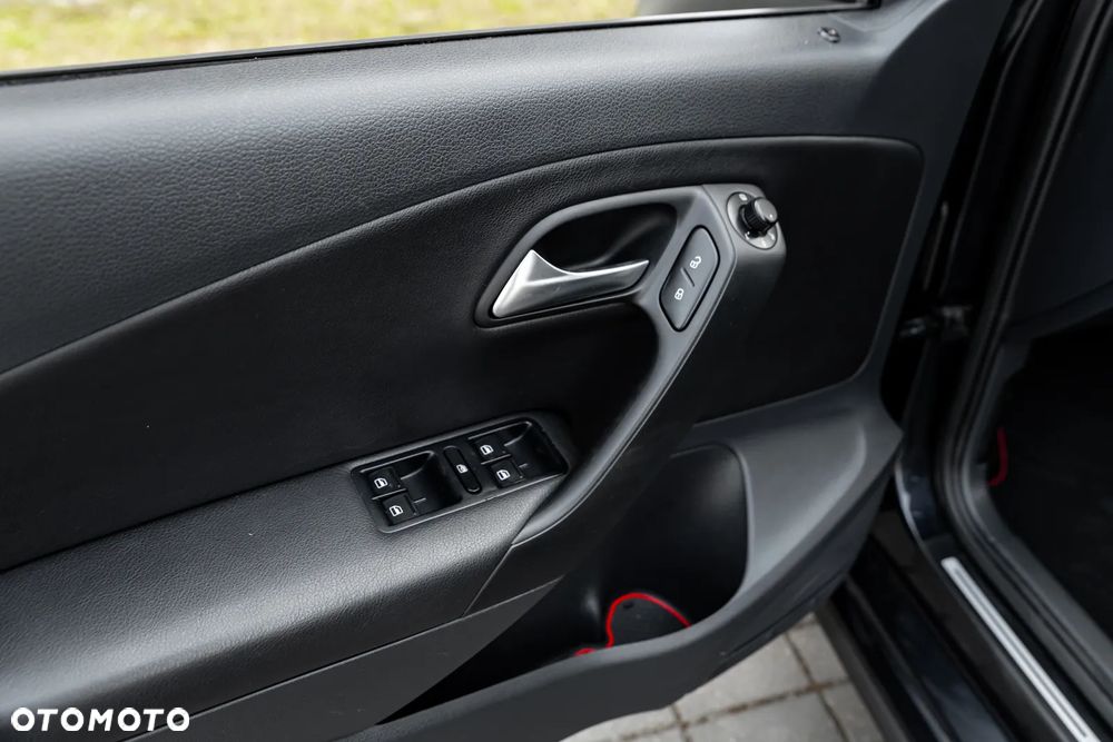 Volkswagen Polo 1.4 TSI GTI DSG - 35