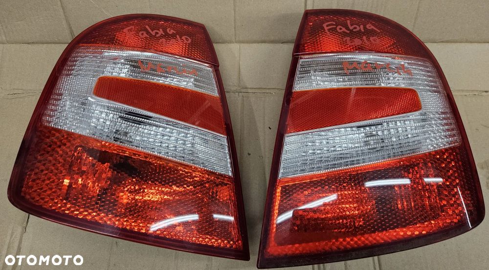 Skoda Fabia I 1 HB lampa tyl tylna prawa lewa - 1