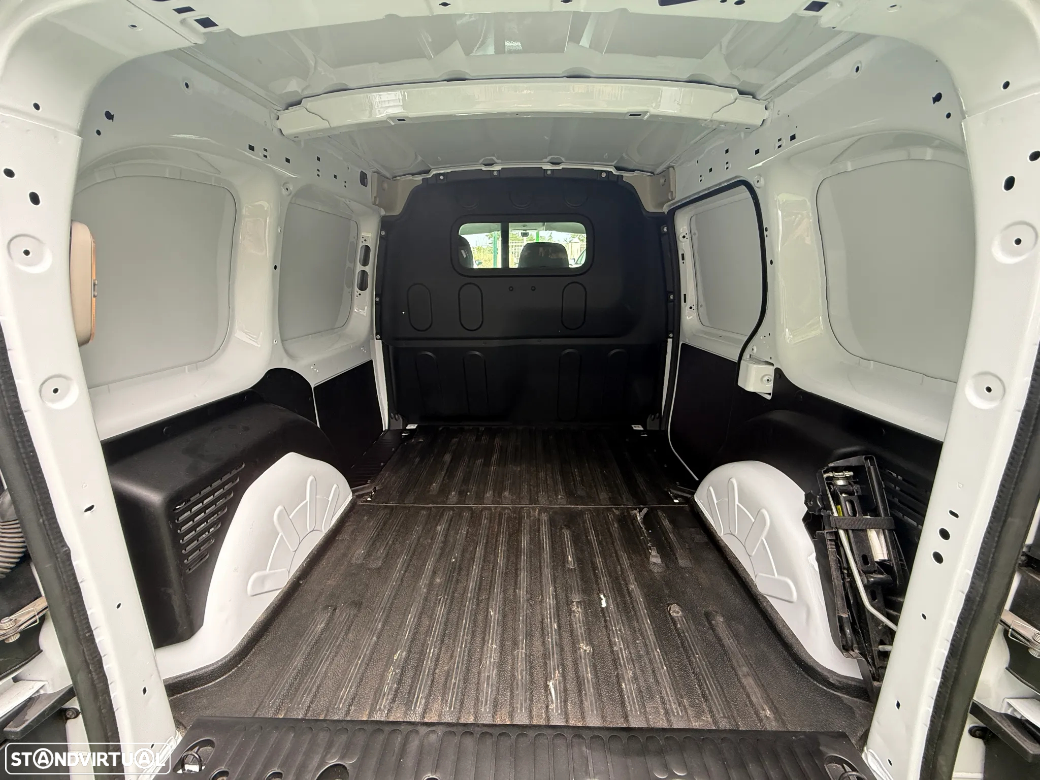 Renault KANGOO 3L - 8