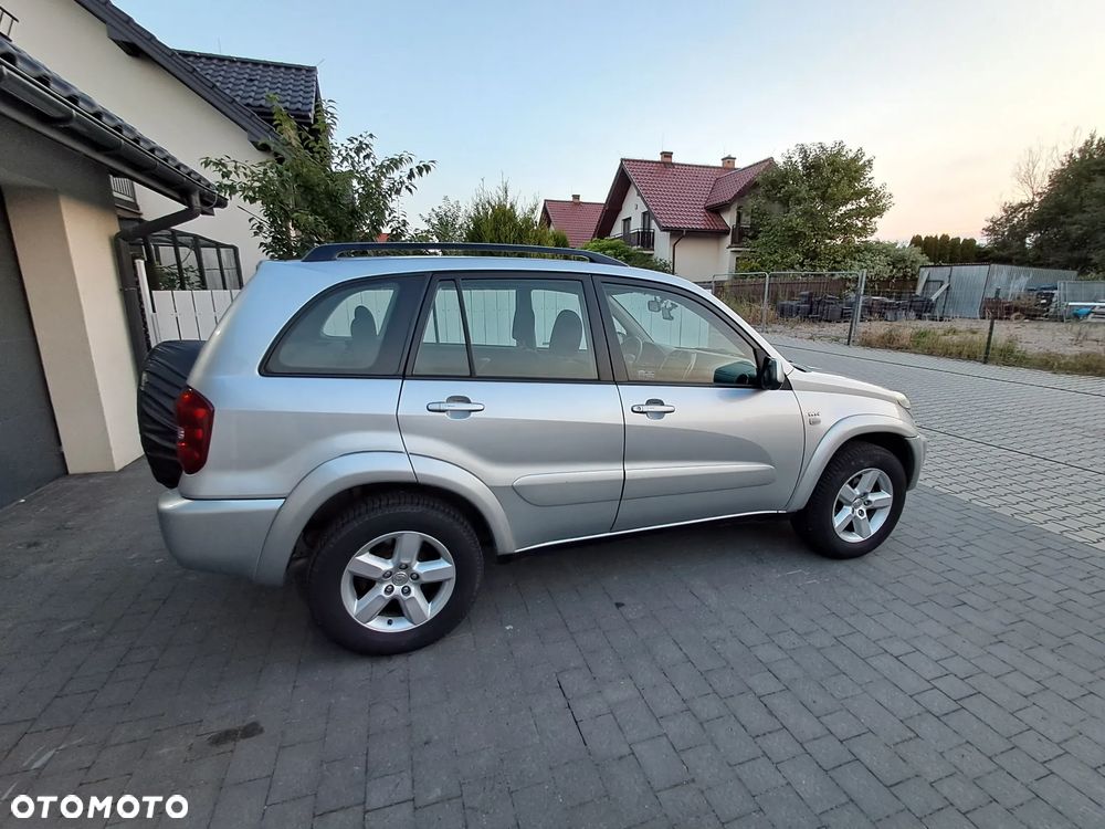 Toyota RAV4 2.0 VVT-i 4x4 - 6