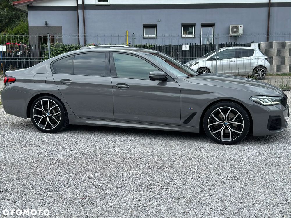 BMW Seria 5 520d xDrive - 4