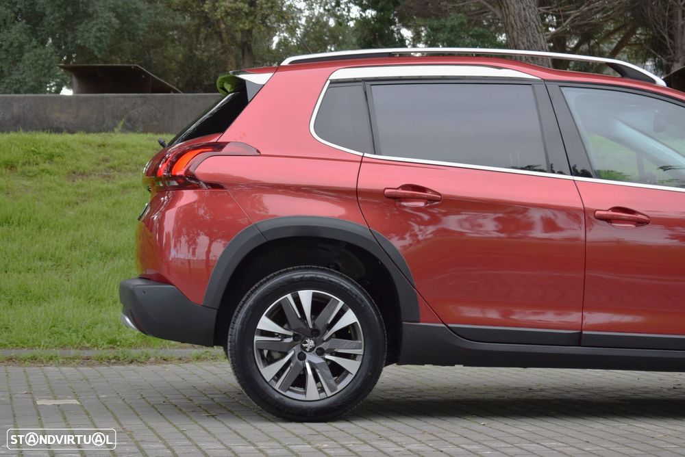 Peugeot 2008 1.2 PureTech Allure EAT6 - 16