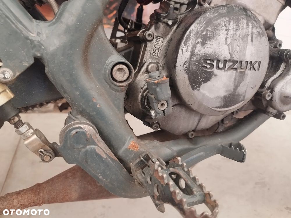Suzuki Inny - 8