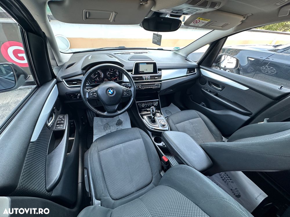 BMW Seria 2 218d Sport-Aut. Sport Line - 6