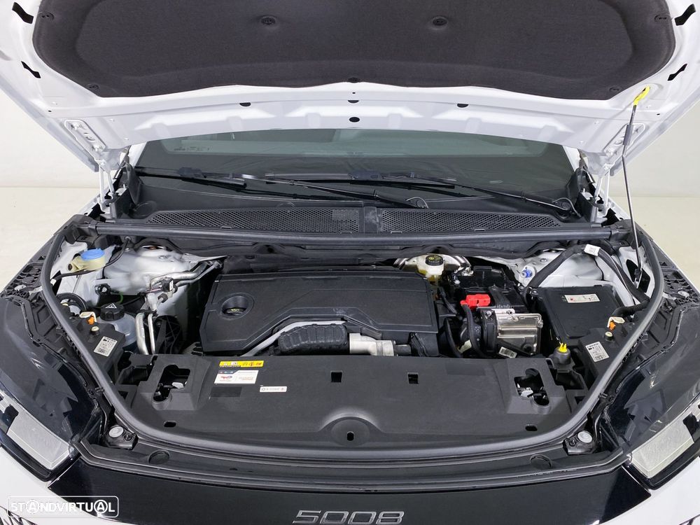 Peugeot 5008 1.2 Hybrid Allure Pack e-DCS6 - 24