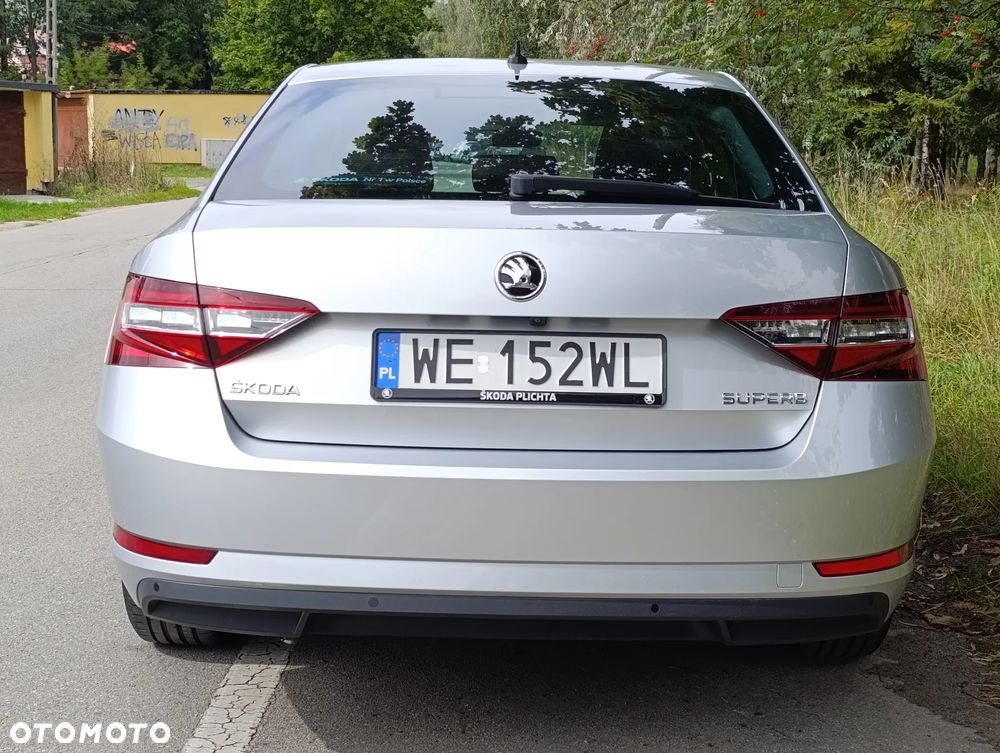 Skoda Superb 2.0 TDI Ambition - 19