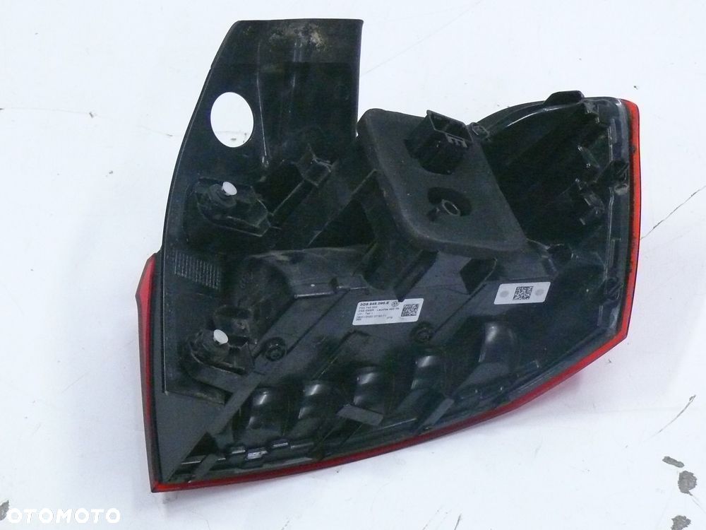 LAMPA TYLNA LEWA VOLKSWAGEN PASSAT B8 KOMBI 2019 LIFT - 5