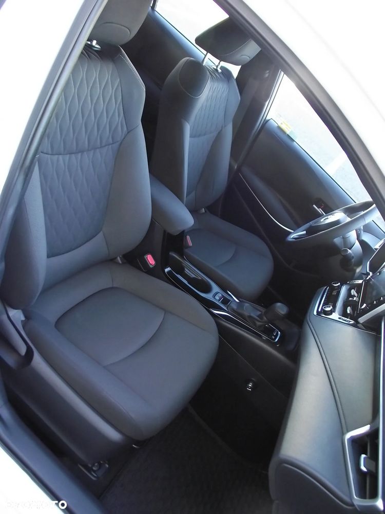 Toyota Corolla 1.8 Hybrid Active - 18
