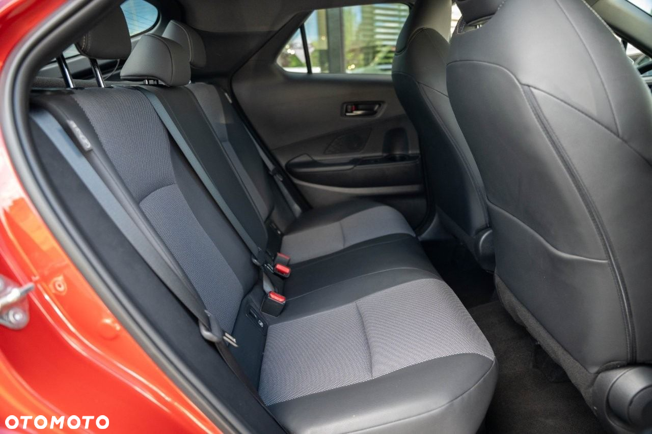Toyota C-HR - 16