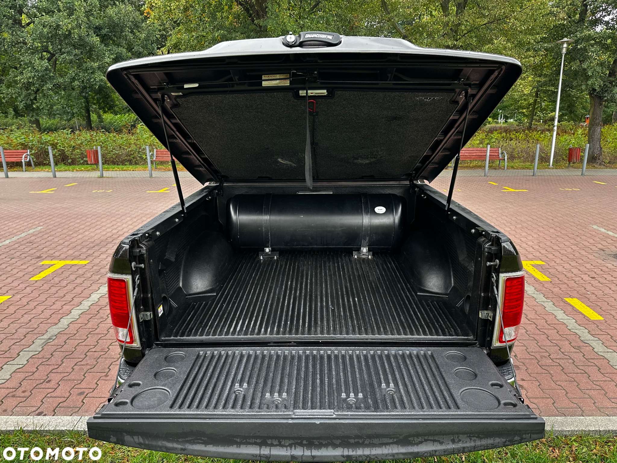 Dodge RAM 1500 5.7 4x4 - 30