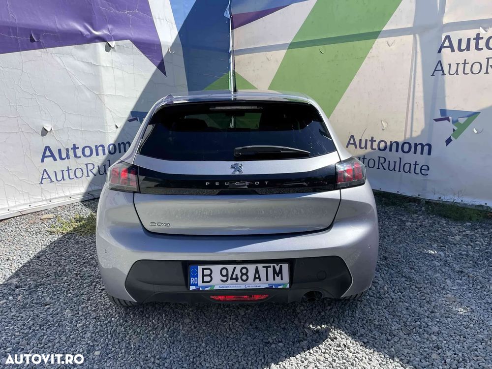 Peugeot 208 - 6