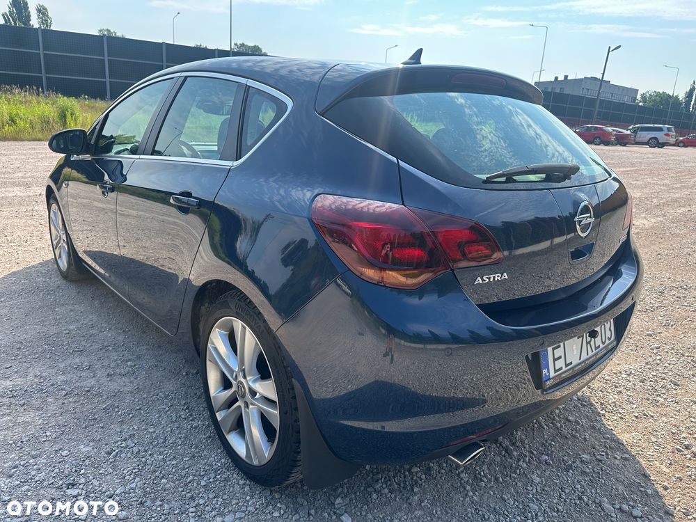 Opel Astra 1.6 Turbo Innovation - 12