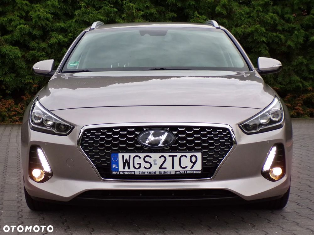 Hyundai i30 blue Kombi 1.6 CRDi Premium - 6