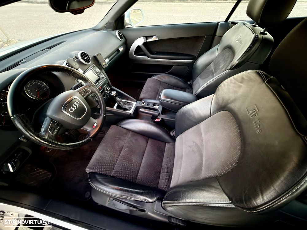 Audi A3 Cabrio 2.0 TDi S-line - 33