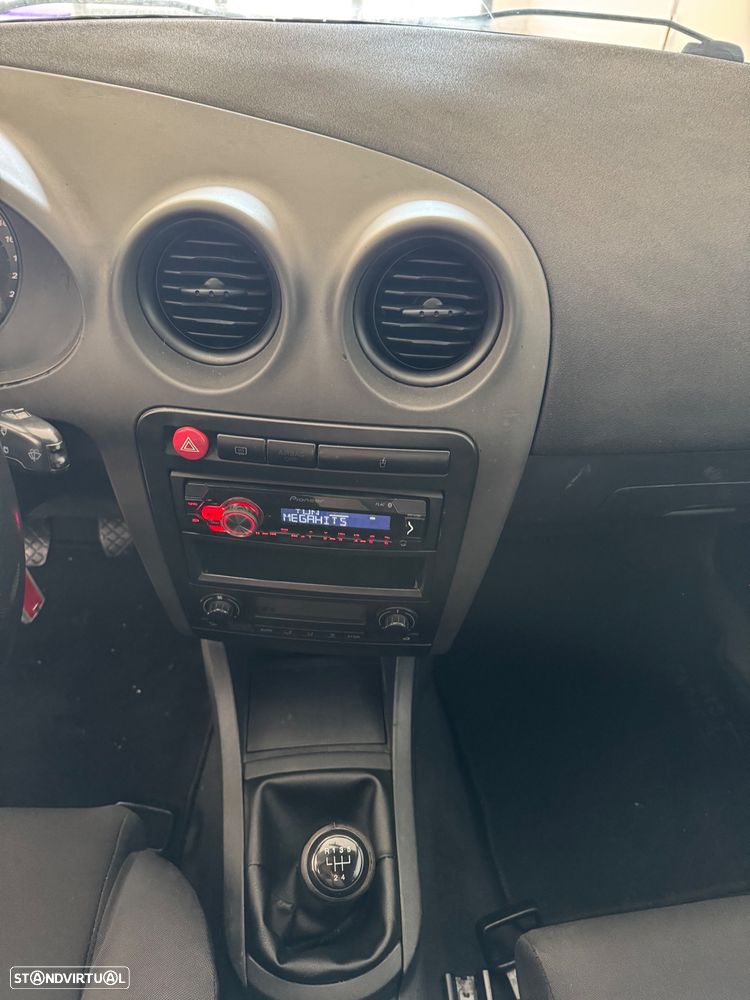SEAT Ibiza 1.4 16V Sport - 16
