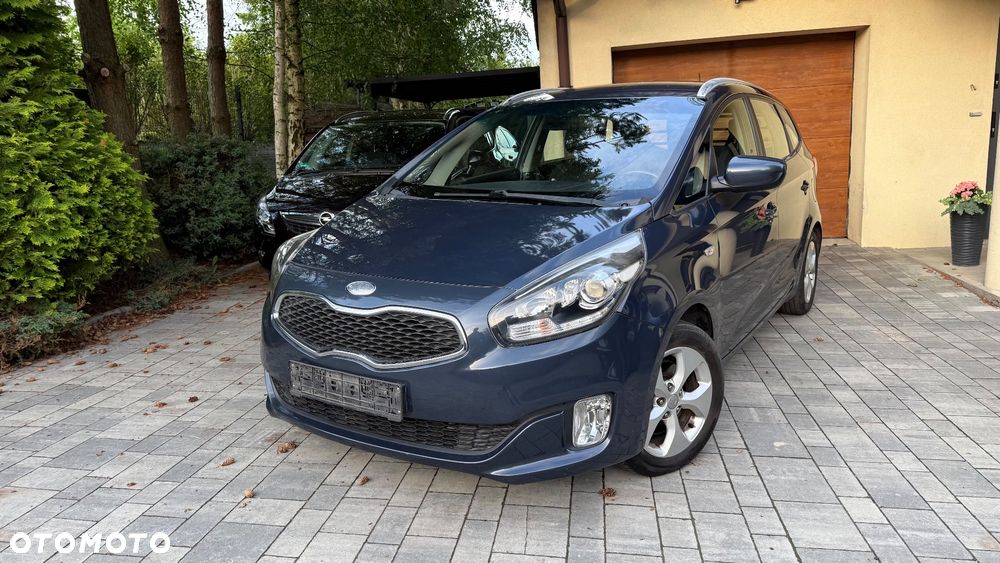 Kia Carens 1.6 GDI Dream Team Edition - 2