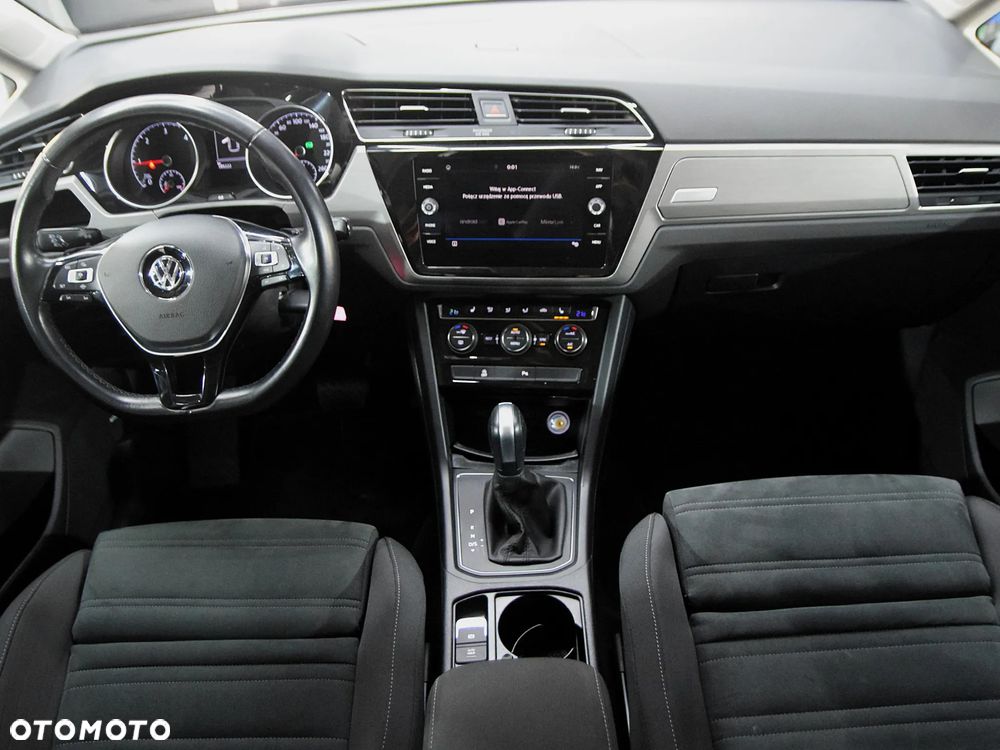 Volkswagen Touran 2.0 TDI SCR DSG Comfortline - 10