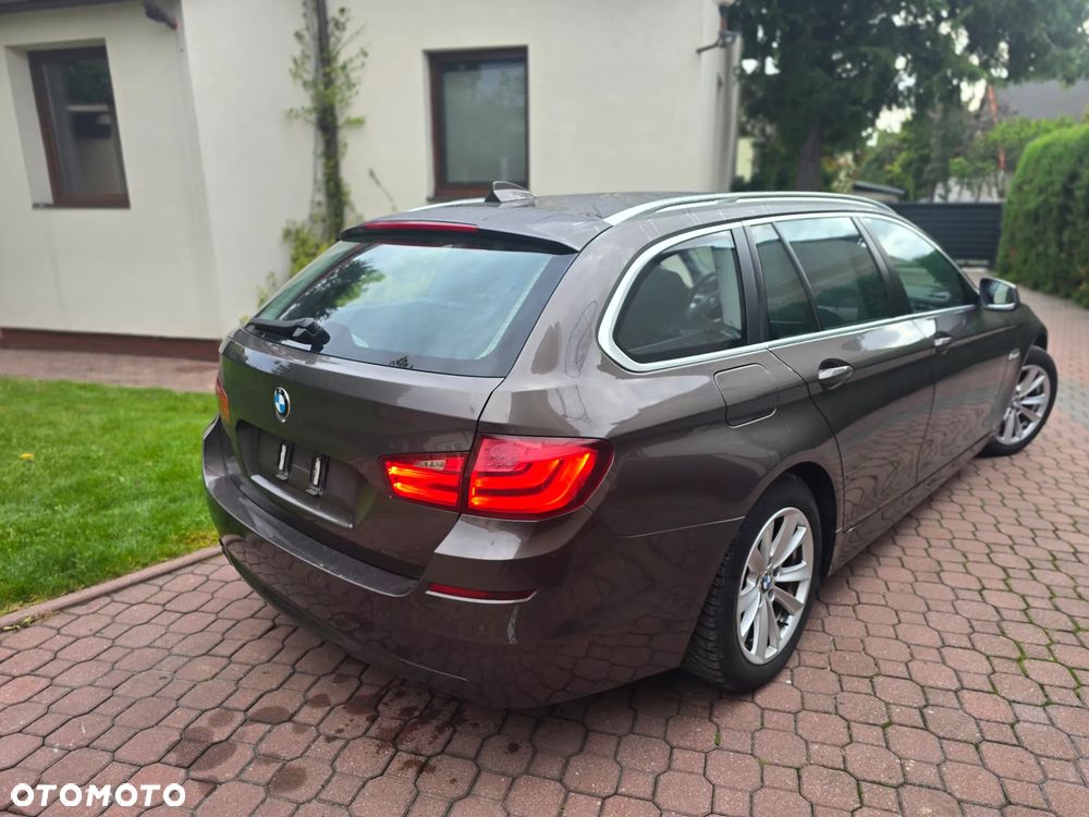 BMW Seria 5 525d Sport-Aut - 7
