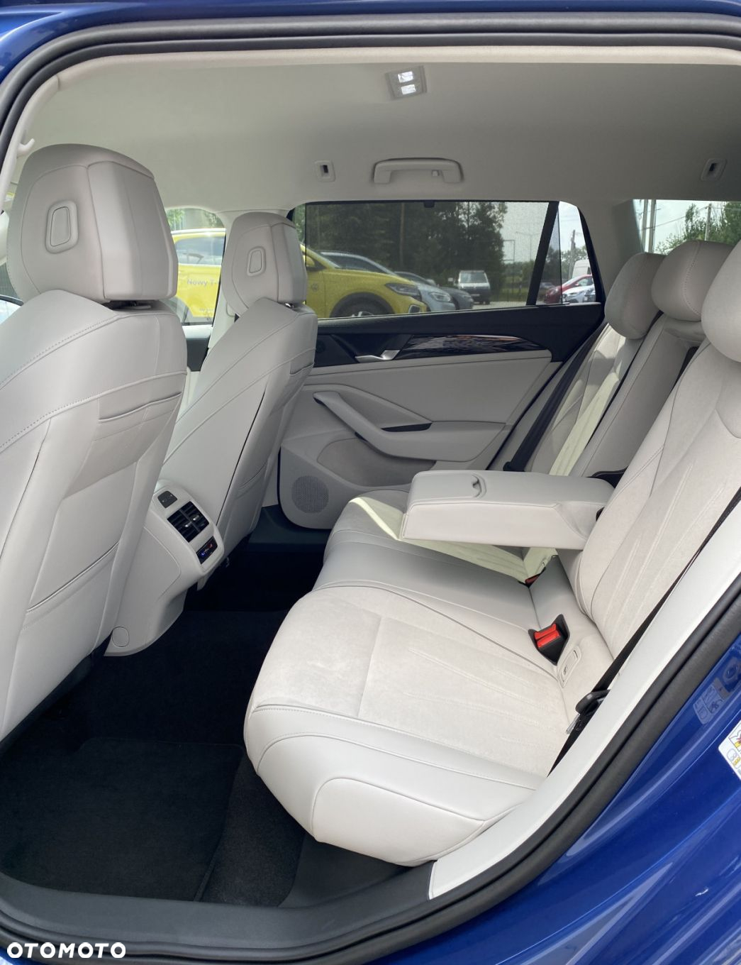 Volkswagen Passat - 17