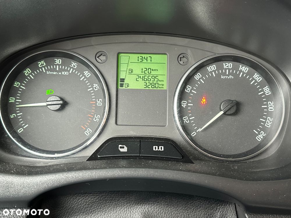 Skoda Fabia 1.6 TDI DPF Style - 9