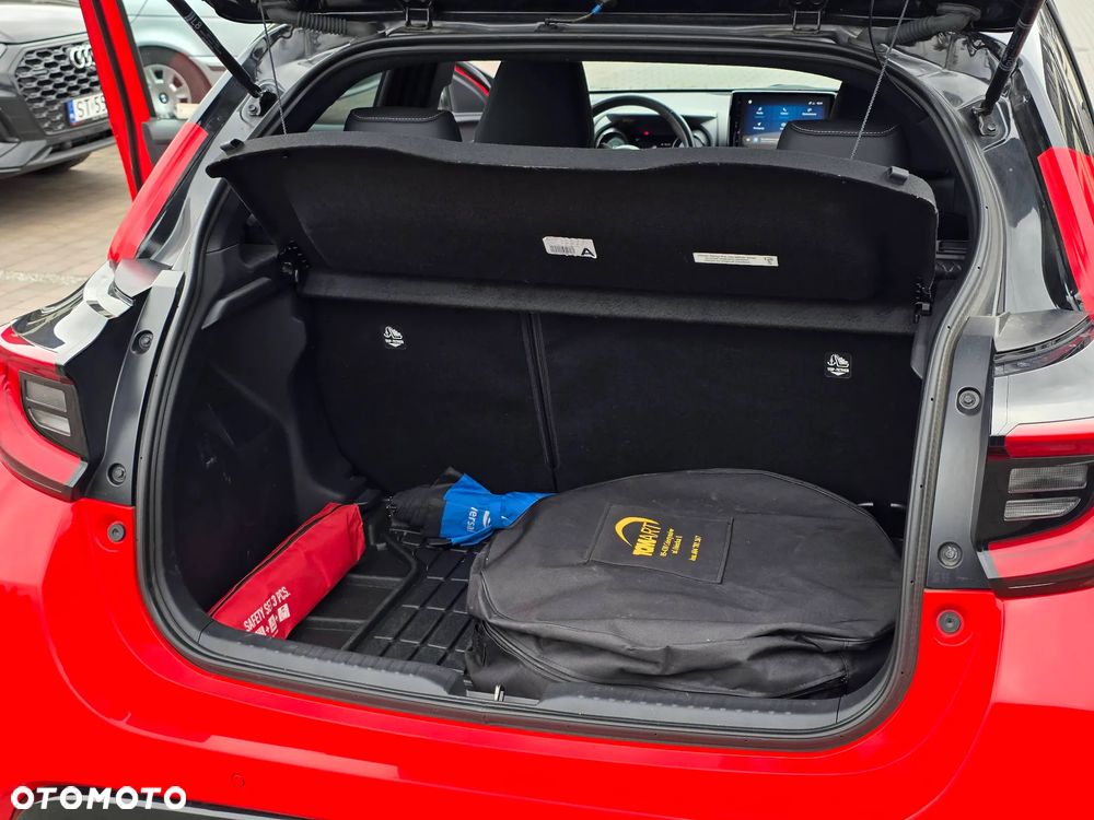 Toyota Yaris Hybrid 1.5 Style - 12