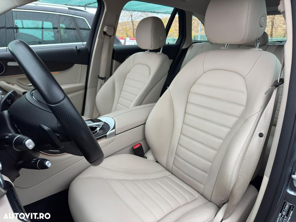 Mercedes-Benz GLC 220 d 4Matic 9G-TRONIC Exclusive - 38