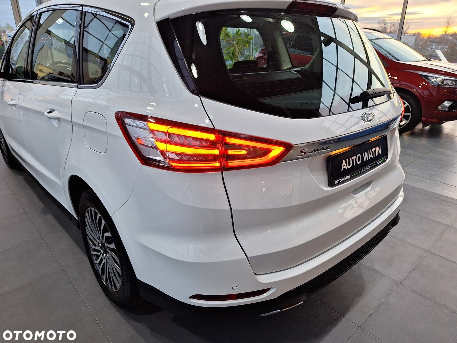Ford S-Max 2.0 EcoBlue Titanium - 10