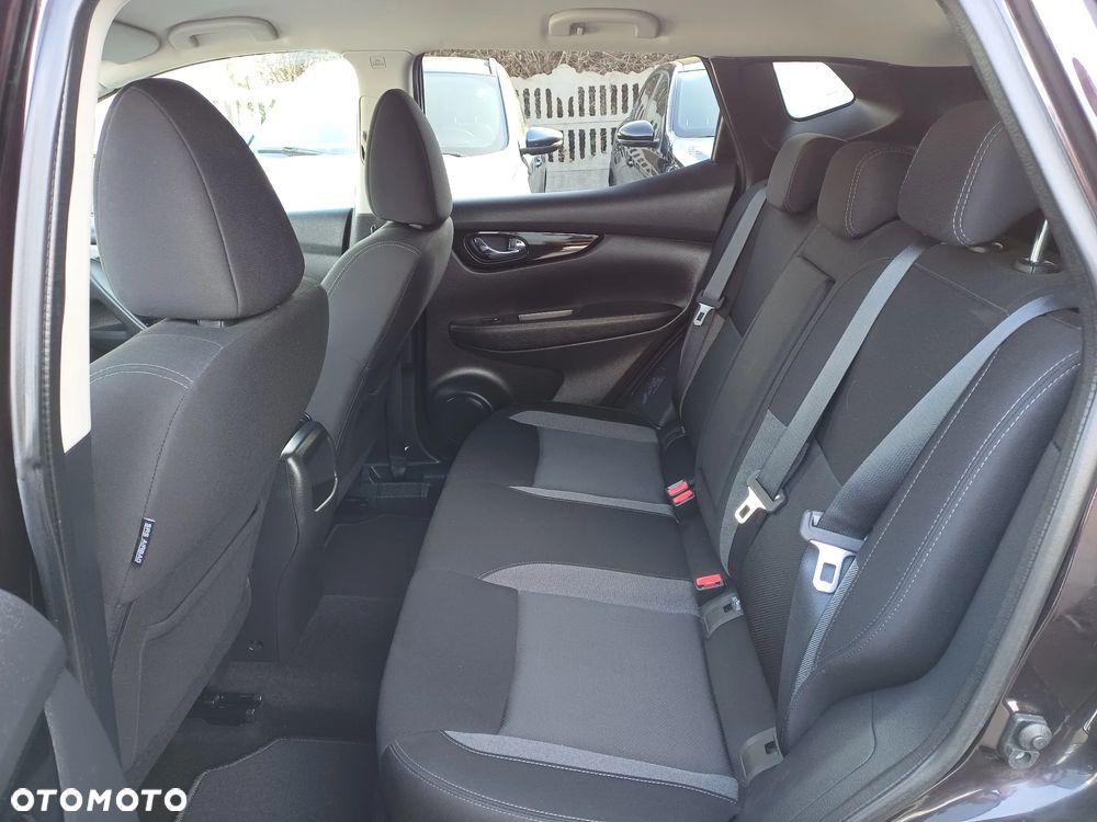 Nissan Qashqai 1.3 DIG-T N-Connecta - 17