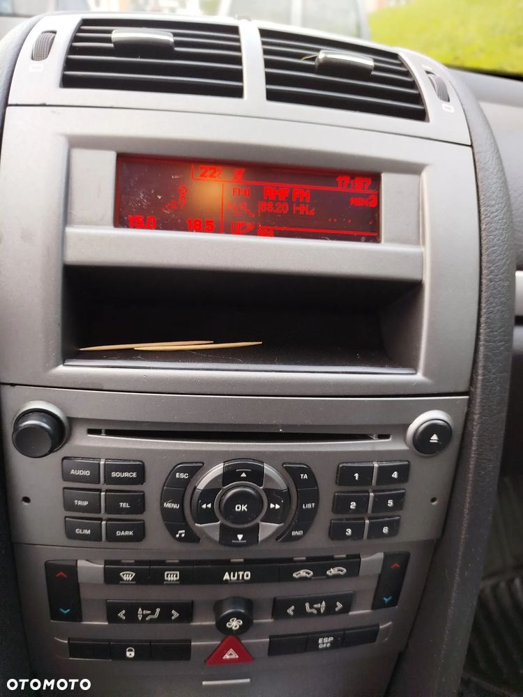 Peugeot 407 1.6 HDI Premium - 16