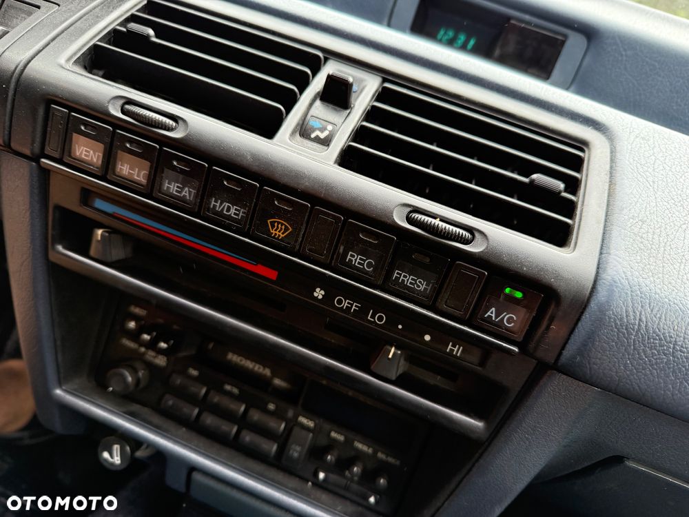 Honda Accord 2.0i-16 EX - 24