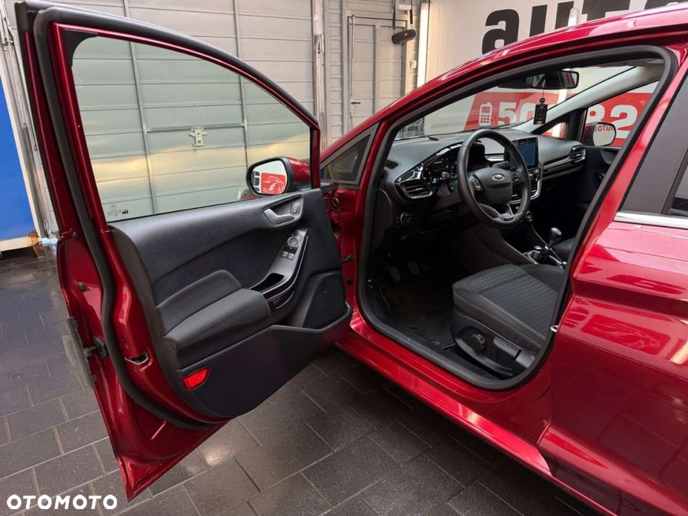 Ford Fiesta 1.0 EcoBoost S&S TITANIUM - 19