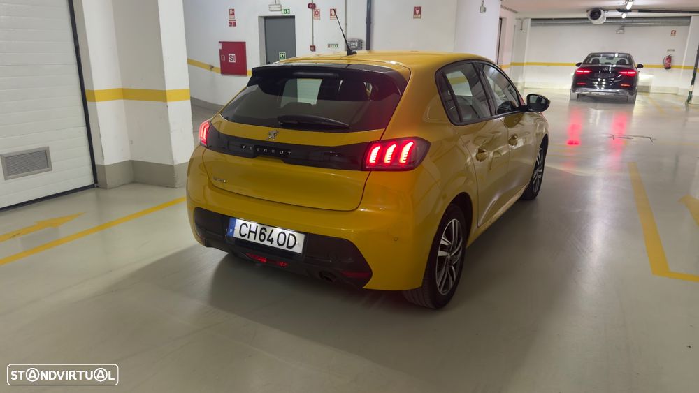 Peugeot 208 1.2 PureTech Allure Pack - 4