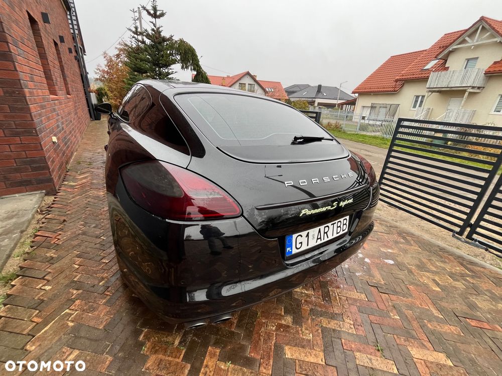 Porsche Panamera - 16