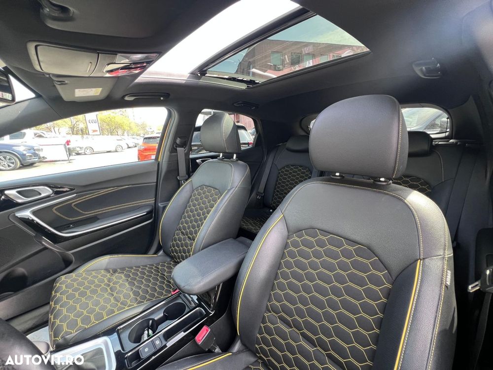 Kia XCeed 1.5 T-GDI 7DCT Style - 16