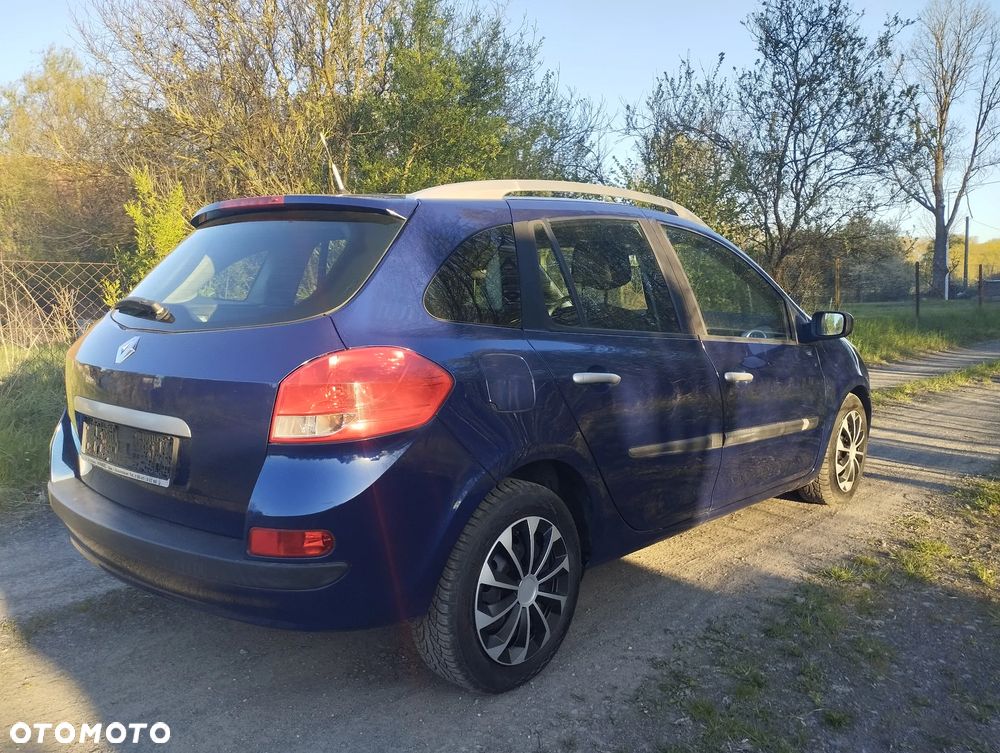 Renault Clio - 12
