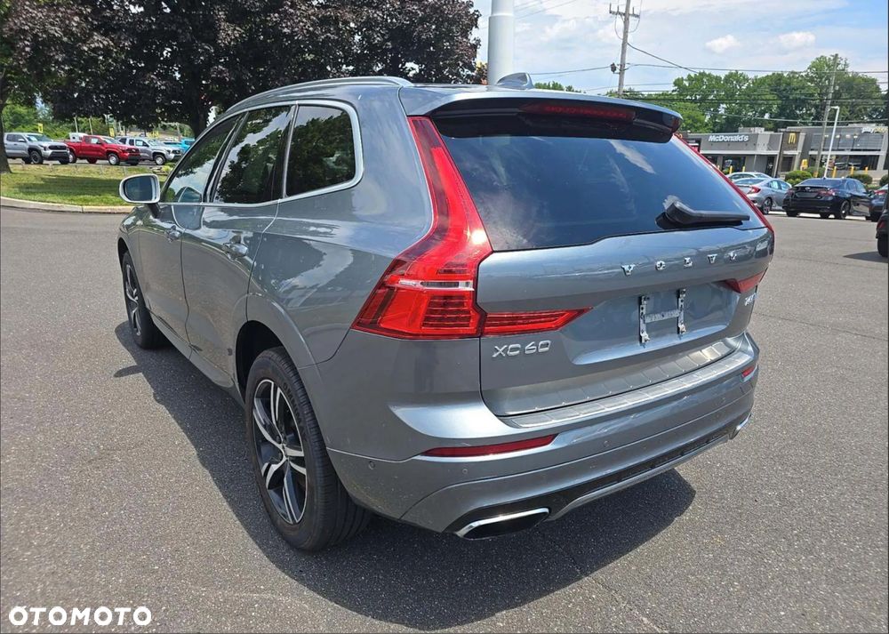 Volvo XC 60 T6 AWD R-Design - 3