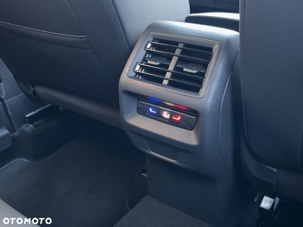 Volkswagen Tiguan - 9